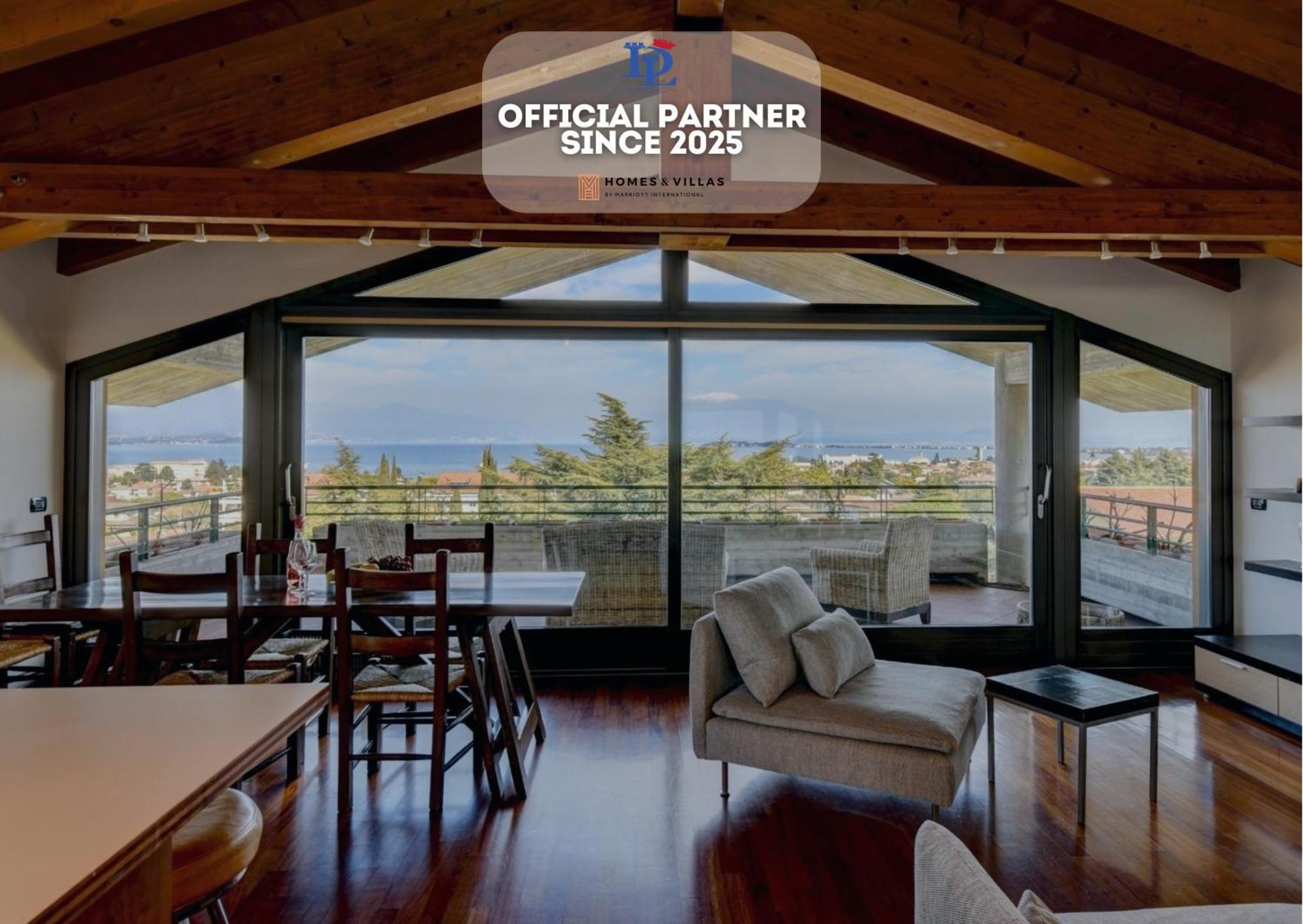 Desenzanoloft Official Partner Marriott Homes & Villas - Paradise Lake View In A 5 Pools Exclusive Residence ديسينسانو ديل غاردا المظهر الخارجي الصورة